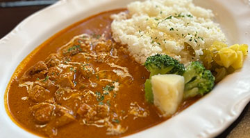 やんばる鶏のバターチキンカレー